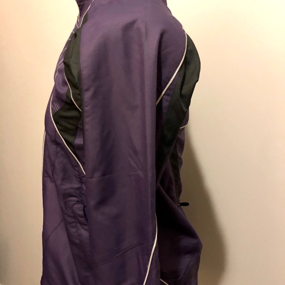 Running Jacket - Picture 3 of 5